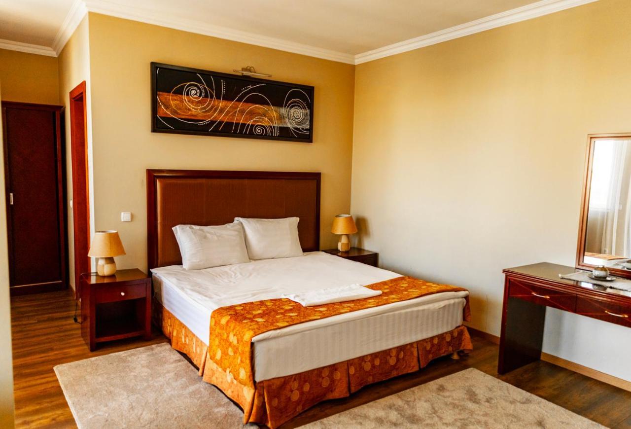Boutique Hotel Igmas, Prishtina 普里什蒂纳 外观 照片