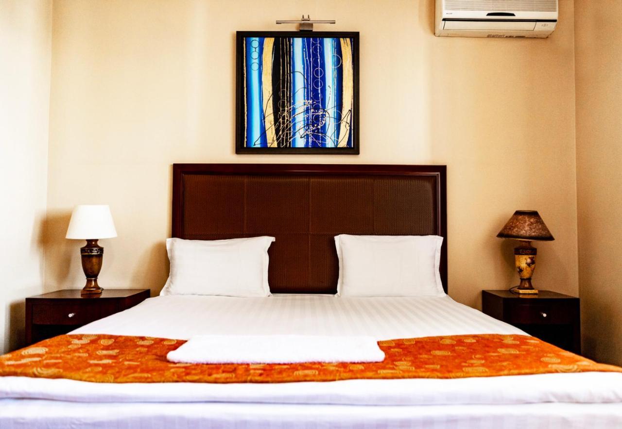Boutique Hotel Igmas, Prishtina 普里什蒂纳 外观 照片